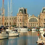 度假居 In With Stunning Sea Views