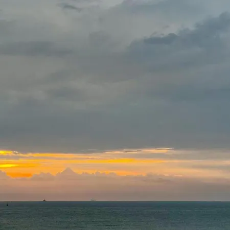 In With Stunning Sea Views * Ostende